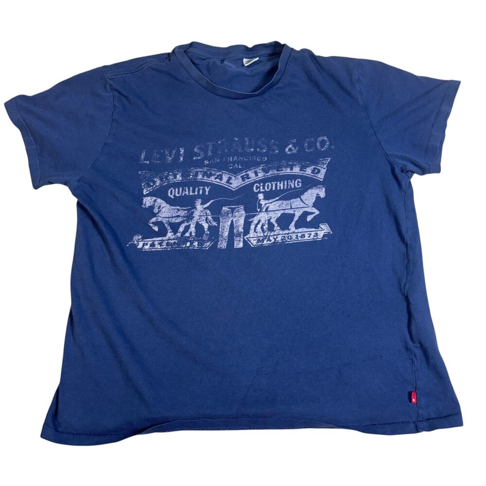 y2k 2000s style Levi Strauss womens tshirt Large retro skater indie grunge